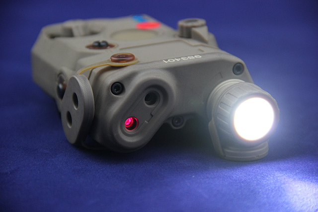 AN/PEQ-15 RED Laser White LED Flashlight Torch IR illuminator